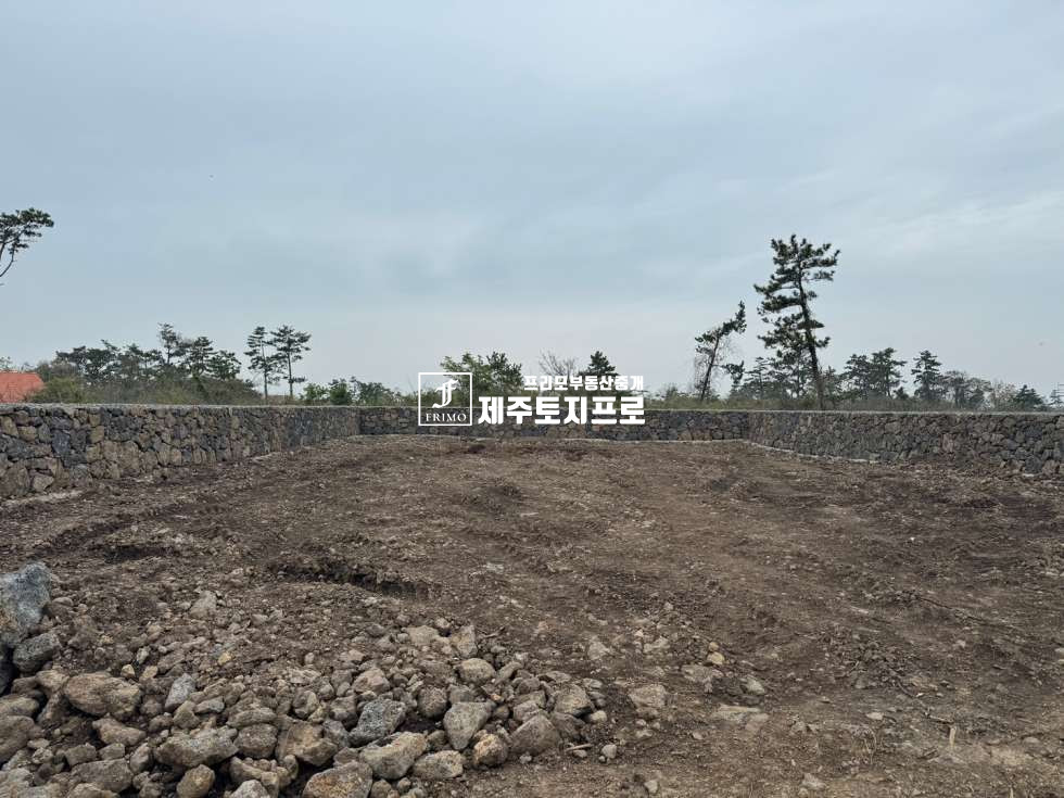 제주 제주시 한경면 조수리 급매/제주시 한경면 조수리 모양좋은 토지매매/전용비완납/건축허가득/단독주택부지,농어촌민박부지 매매 매물번호 10539 사진 2