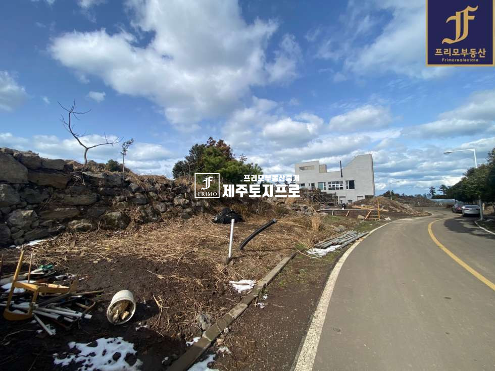 제주 제주시 애월읍 수산리 제주시 애월읍 수산리 중산간서로인근 건축가능한 네모반듯한토지매매/인근 전원주택 다수건축중 매매 매물번호 10182 사진 3