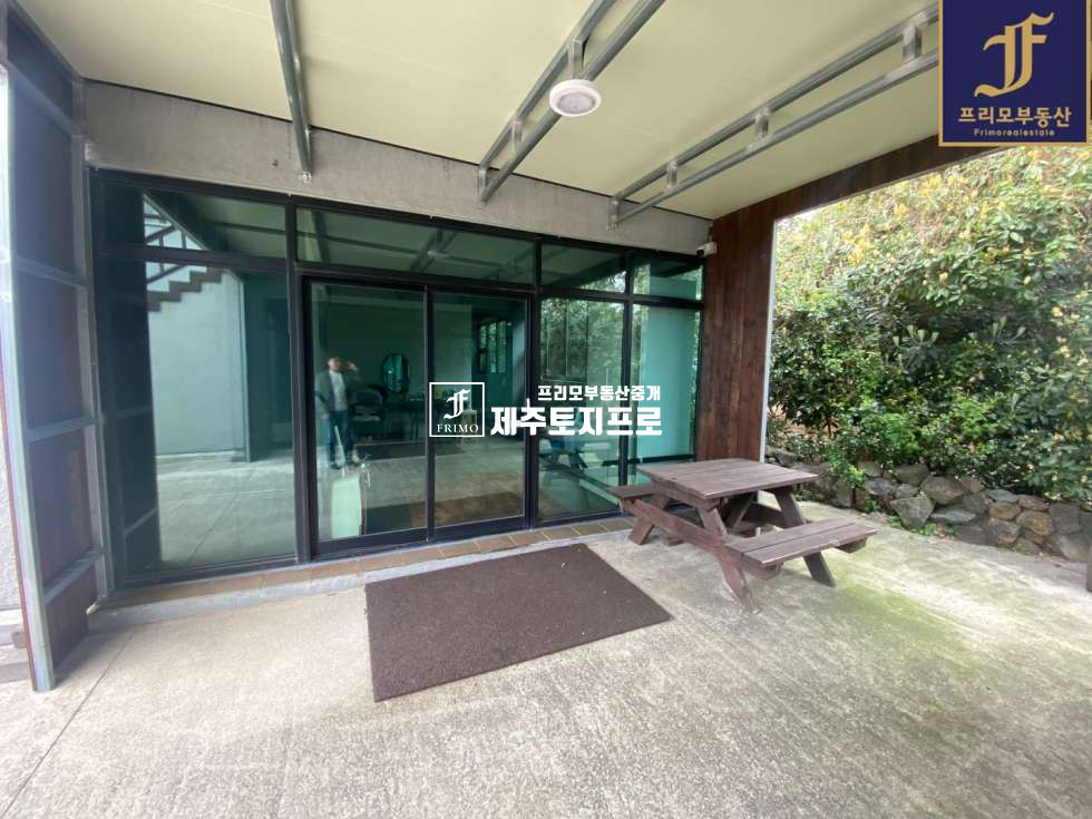 제주 서귀포시 표선면 토산리 서귀포시 표선면 토산리 계획관리지역 일주동로 바로 앞 바다조망 멋진위치의 토지 및 농어촌민박매매 매매 매물번호 10267 사진 7